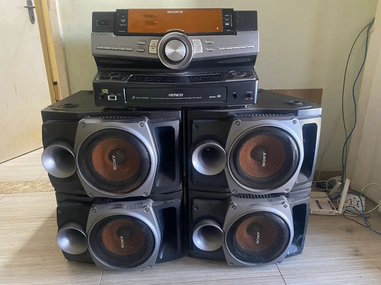 Som da sony, modelo zux9 4 caixas  - Foto 2