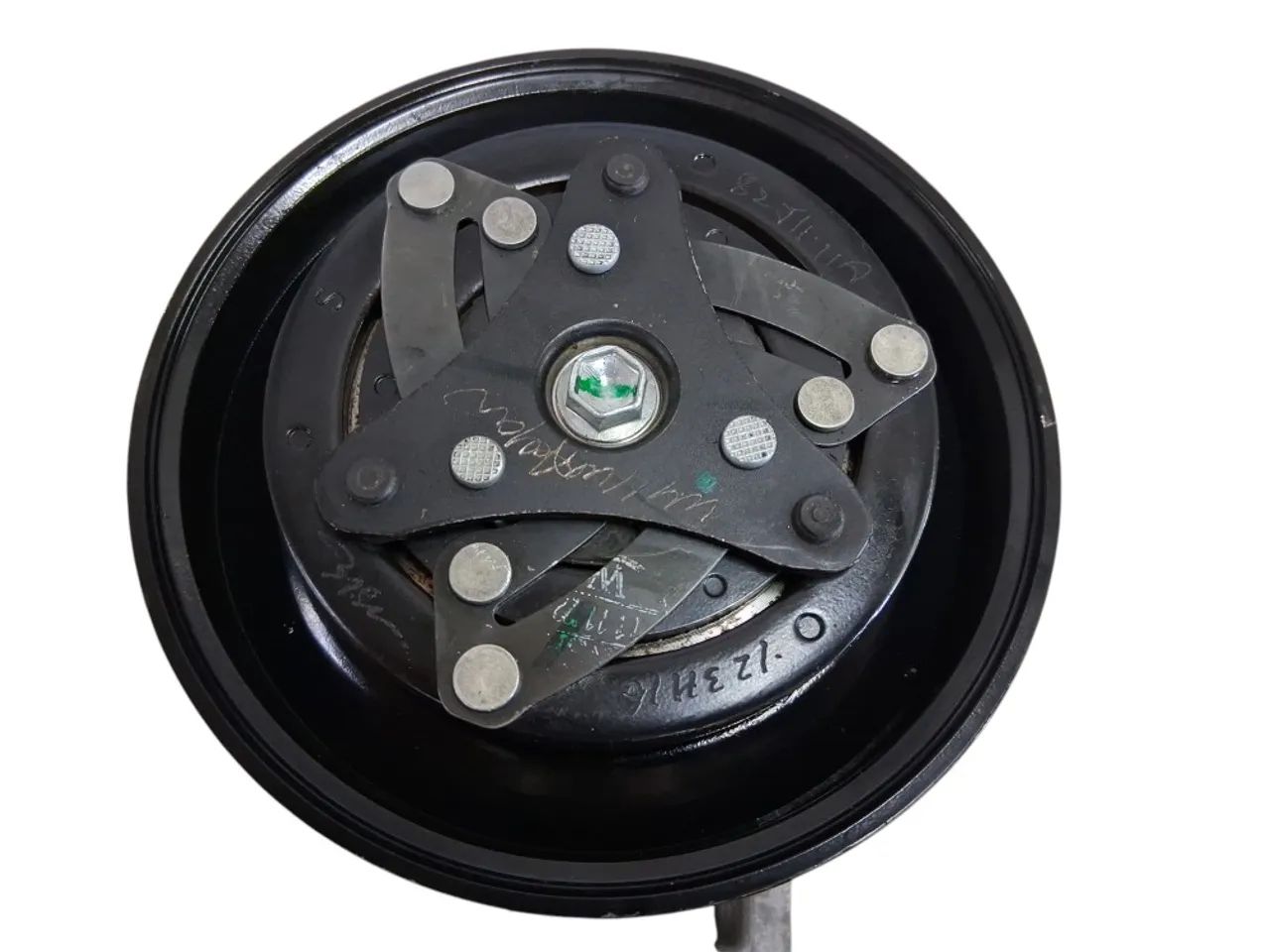 Compressor Ar Condicionado Renault Kwid Original * - Foto 8