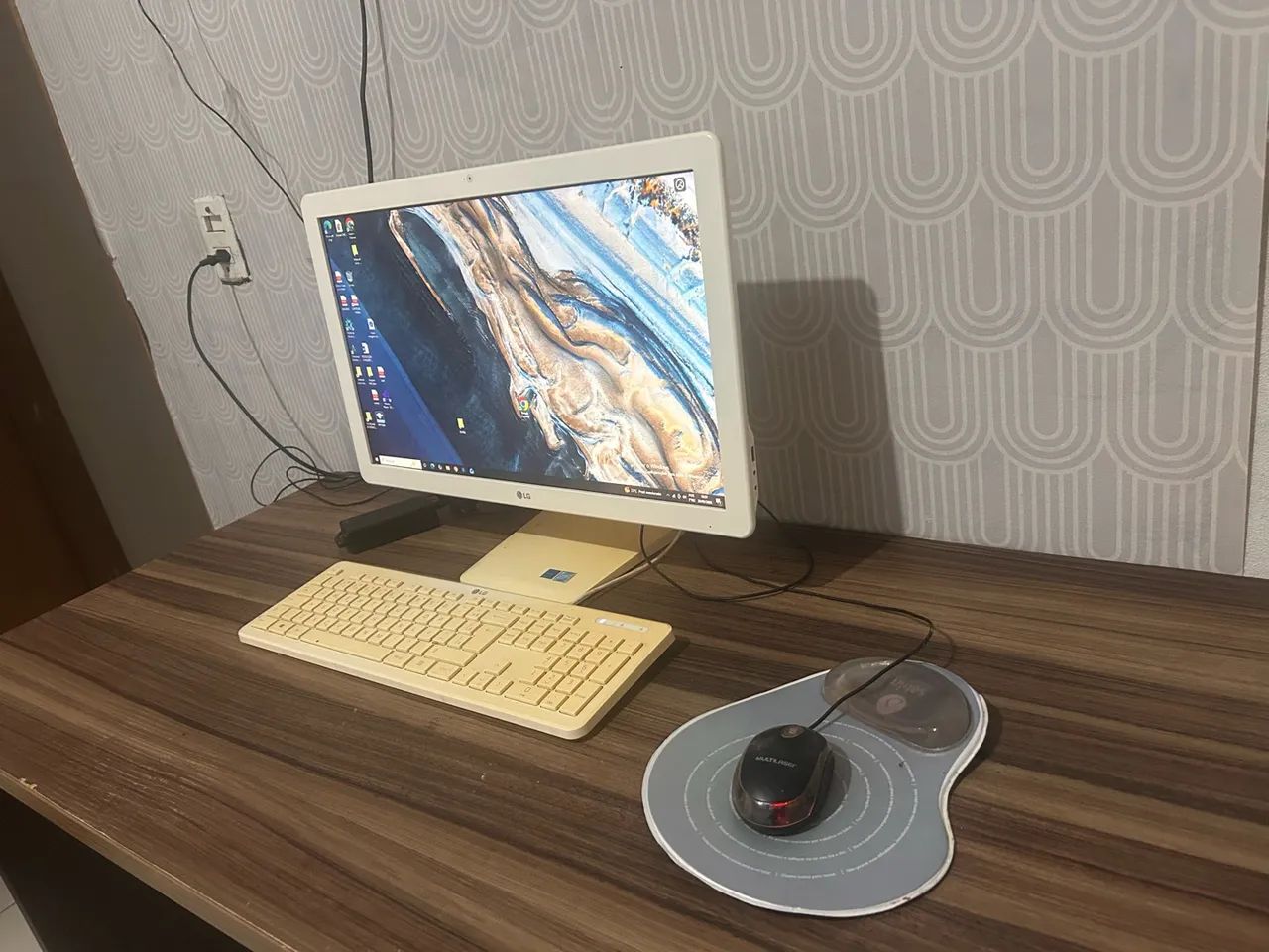 computador  junto com a Mesa  - Foto 2