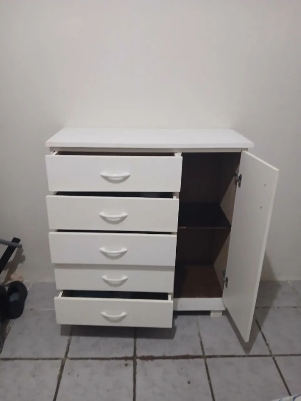 Cômoda  grande com 5 cavetas - PARA SAIR LIGEIRO  - Foto 3