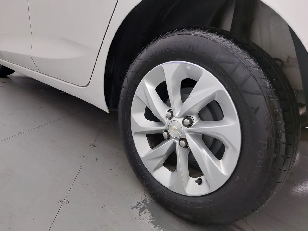 Chevrolet Onix Hatch 1.0 12V Flex Mec. 4P, foto 12 de 18