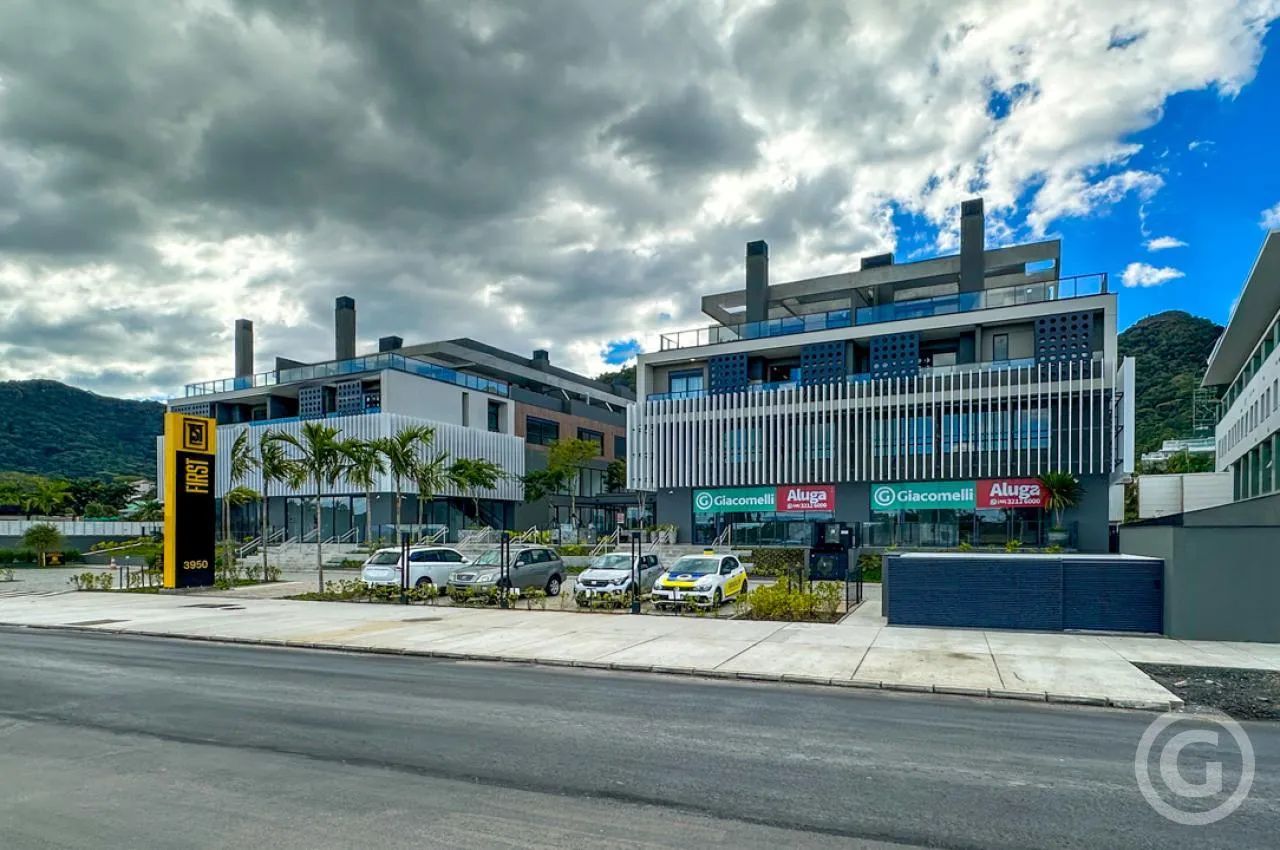 More em um apartamento amplo, moderno e mobiliado em Florianópolis - Foto 4