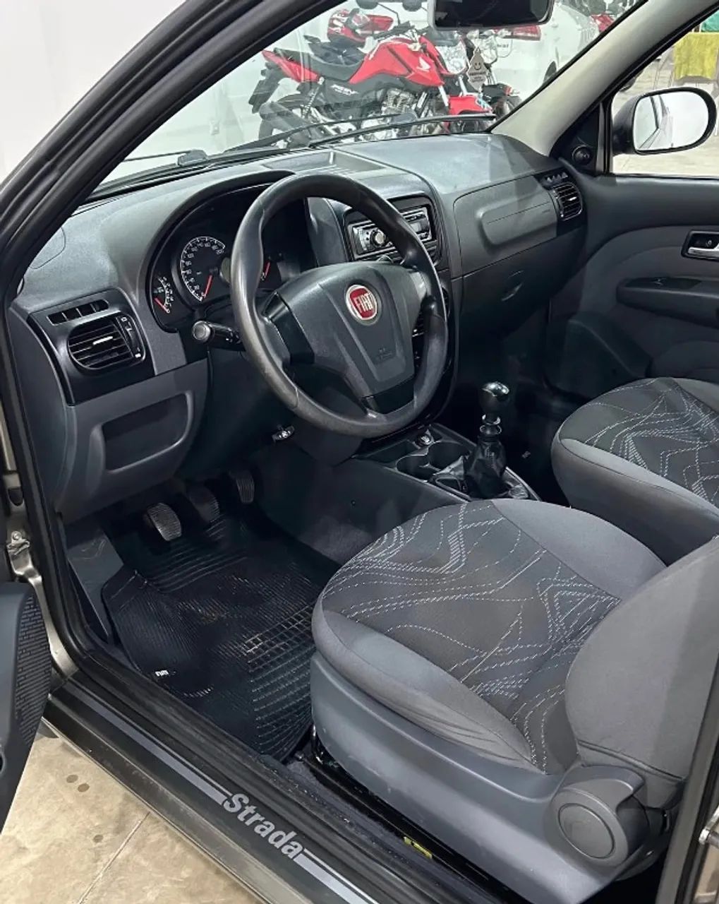 Fiat Strada Working 1.4 MPI Fire Flex 8V CD 2015 - Foto 4