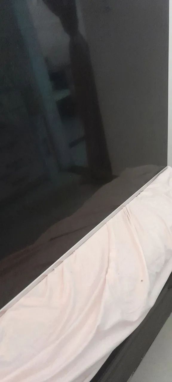 Vendo Tv Philips 58.polegadas  Com defeito com listra na tela para quem conserta tv ideal  - Foto 2