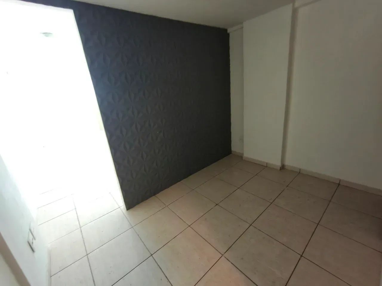 Sala Comercial com banheiro e prédio com elevador e recepção, Praia Campista  - Macaé - RJ - Foto 2