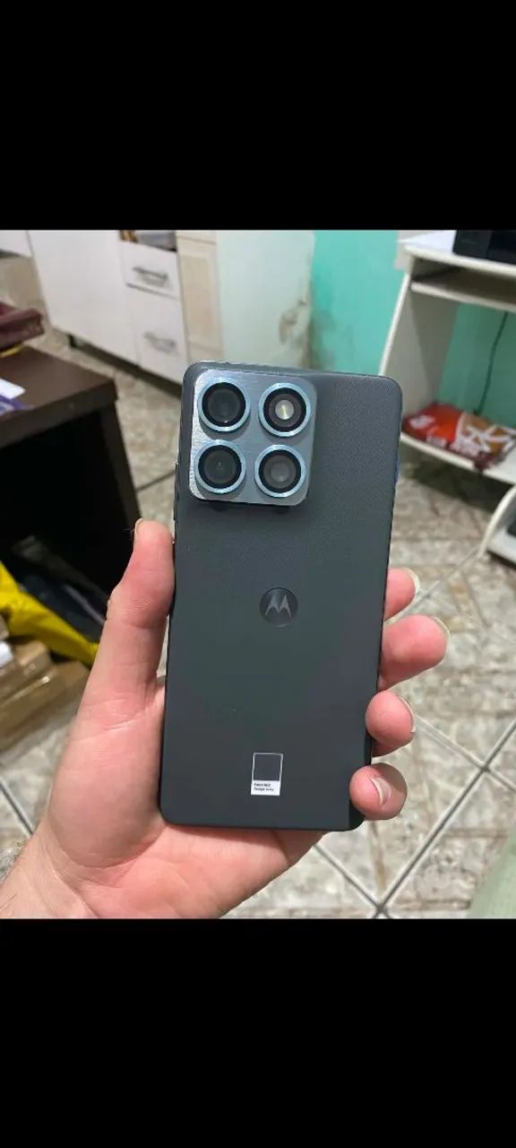 Vendo ou Troco ( Moto Edge 70 256 gigas )