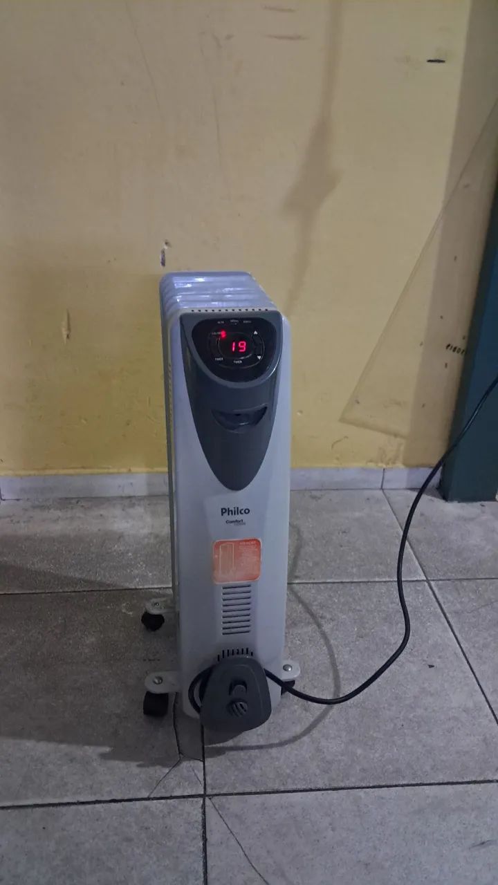 Aquecedor a Óleo Philco , 127V. 