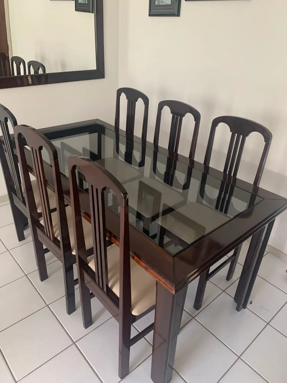 Mesa de Madeira com 6 cadeiras e espelho - Foto 2