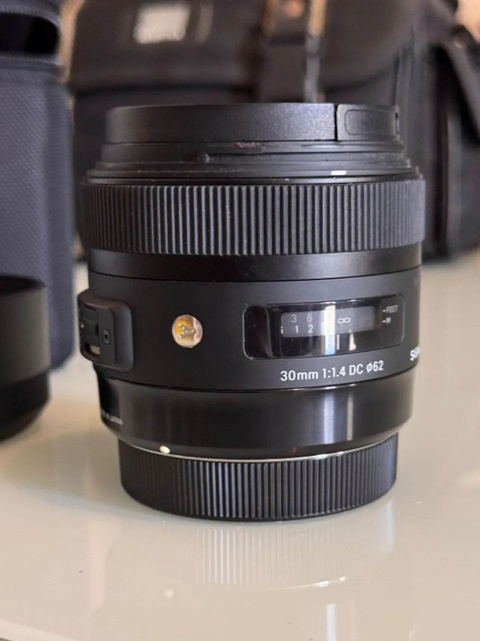 Lente Sigma 30mm F1.4 DC HSM Art (Mount Canon) - Ótimo Estado