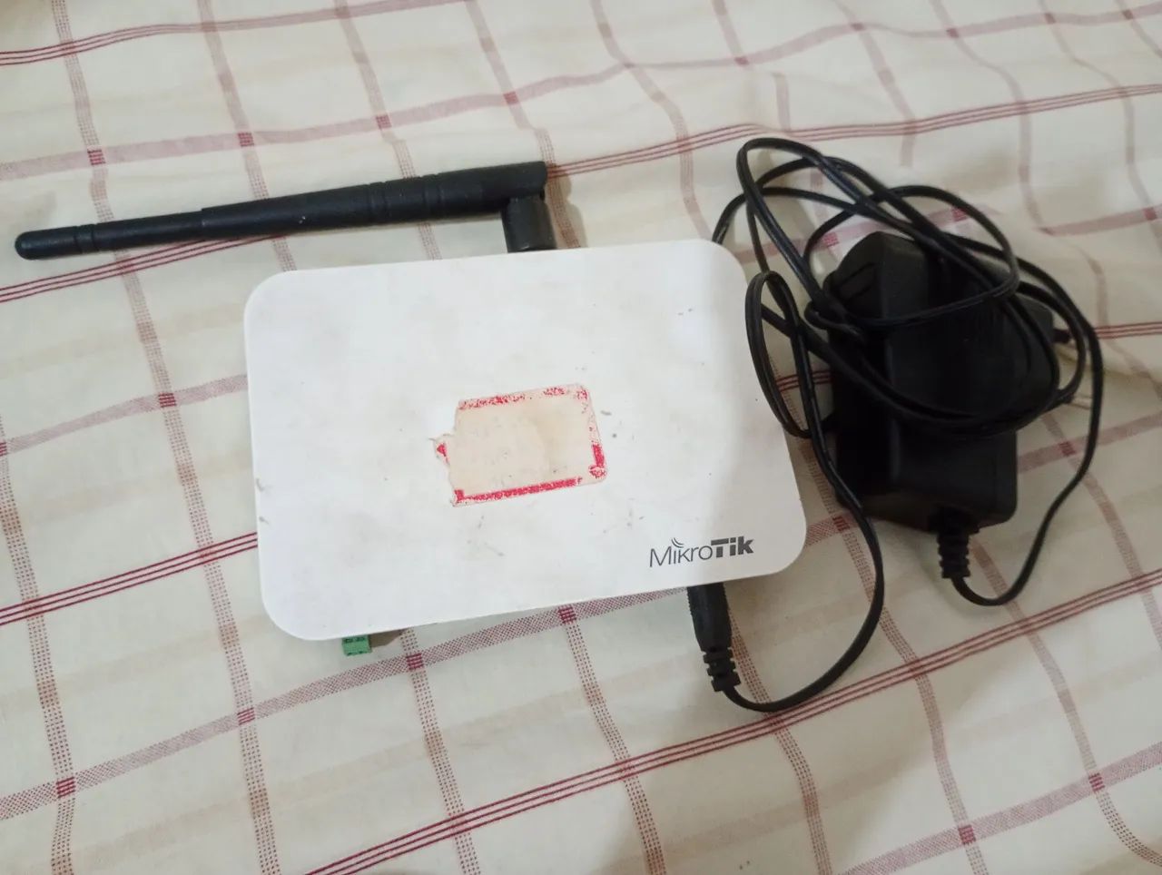 Gateway IoT MikroTik RB924I-2ND-BT5&BG77 Branco