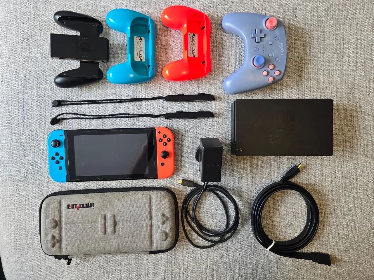 Nintendo Switch desbloqueado + controles extras - Consoles de