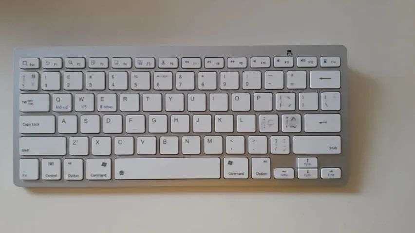 Teclado Bluetooth para Pc Tablet e Smartphone sem fio