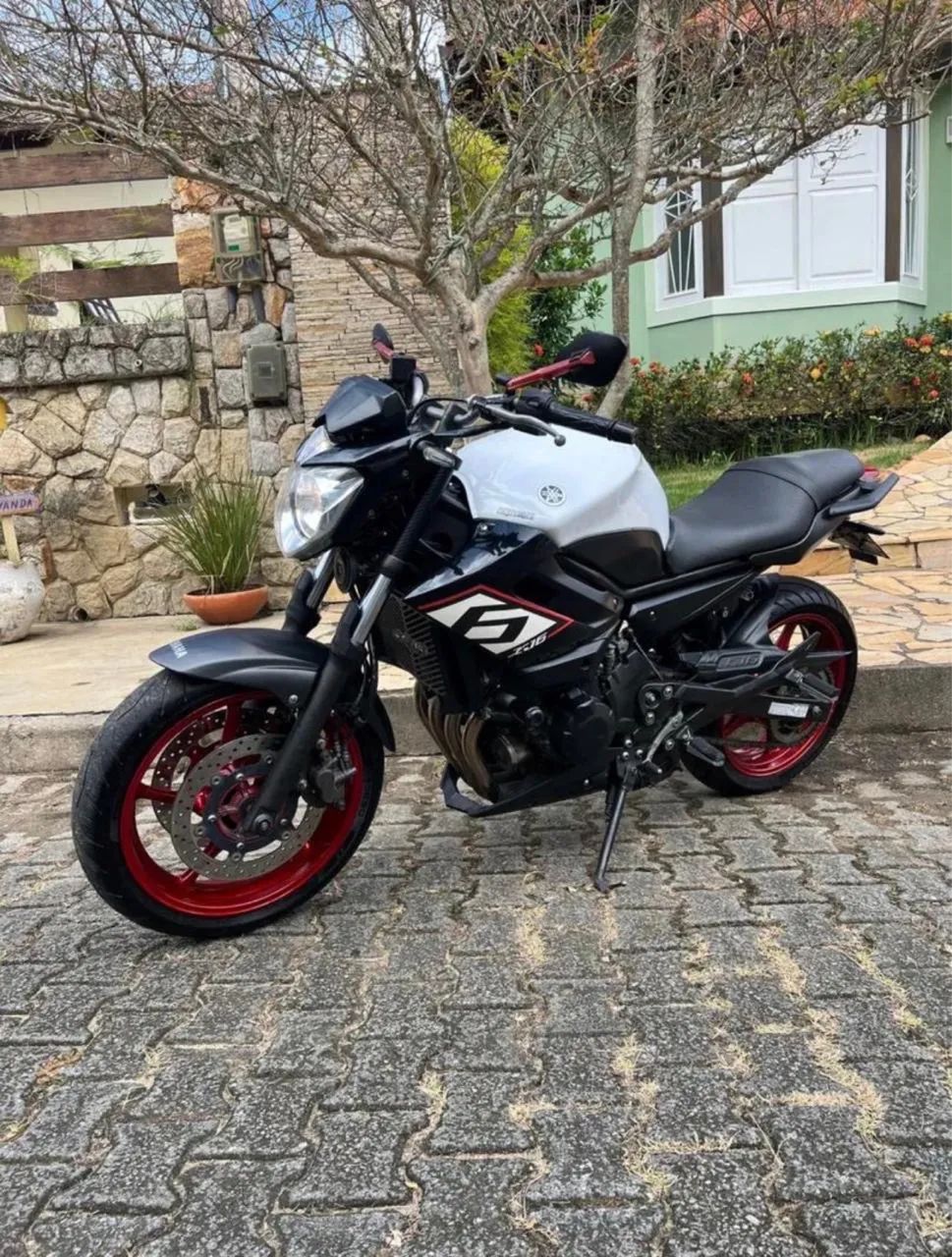 XJ6 2015 - Foto 3