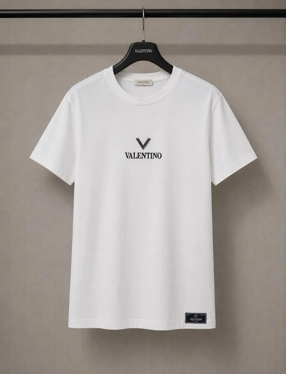 Camiseta Louis Vuitton, Dior, Valentino e Prada - Foto 4