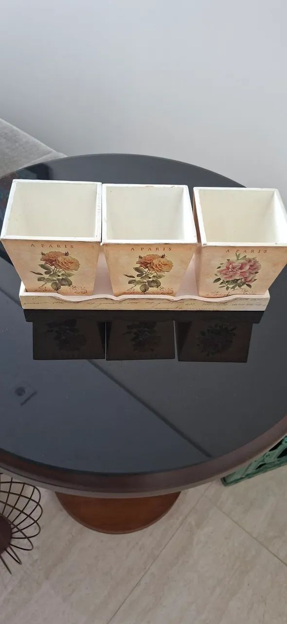 Trio de Cachepôs em Madeira e a Bandeja - Foto 5