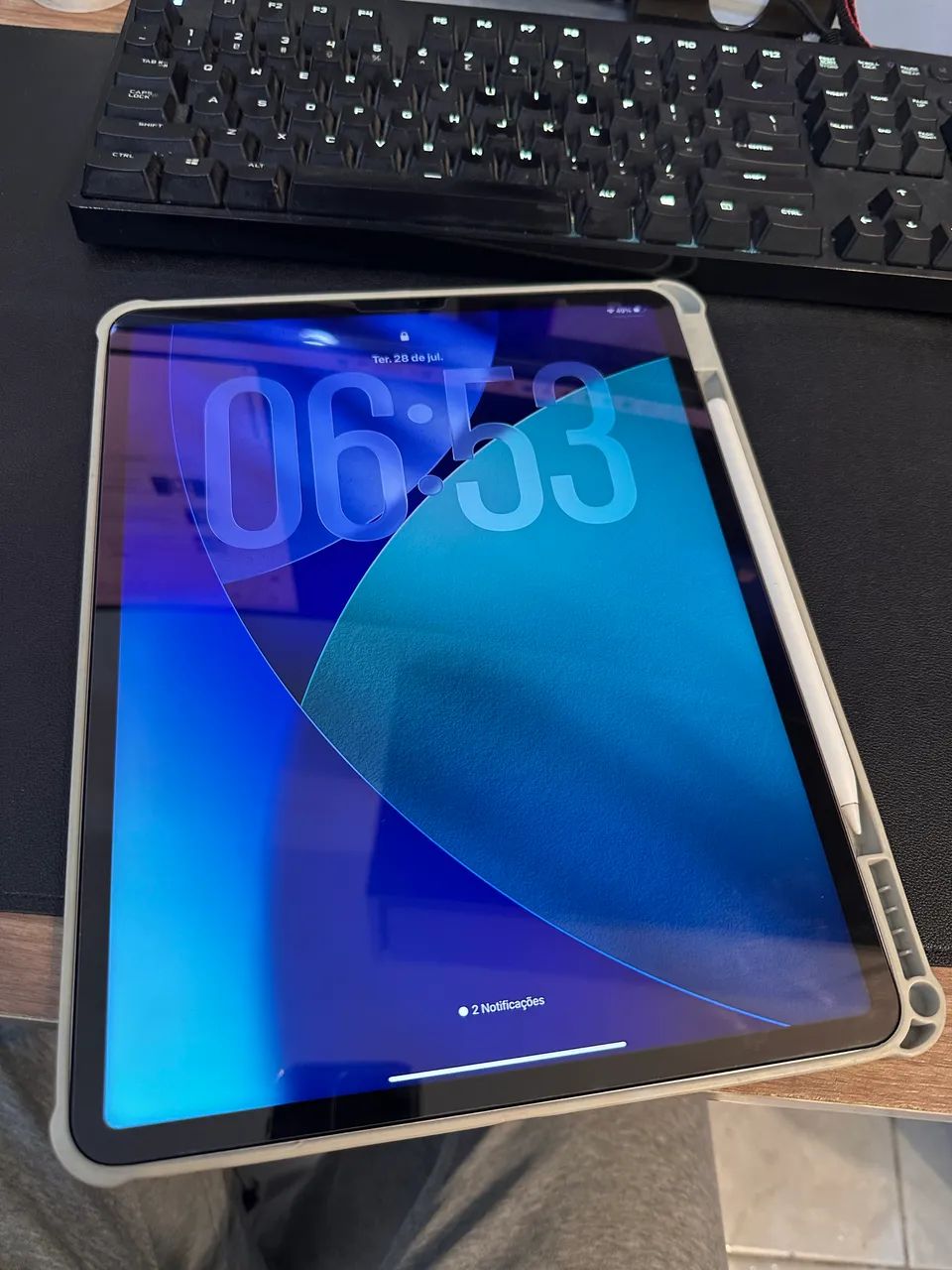 iPad Pro 12.9? M2 - 1Tb  + Magic Keyboard + Apple Pencil + carregador e cabo original.  - Foto 2