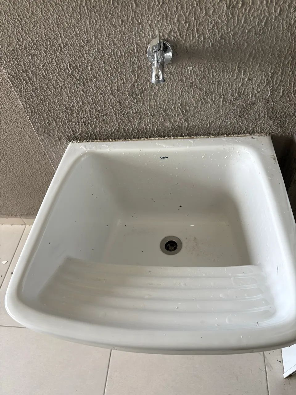 Tanque de Lavanderia Celite Novo sem uso - Retirado de apartamento novo - Foto 3