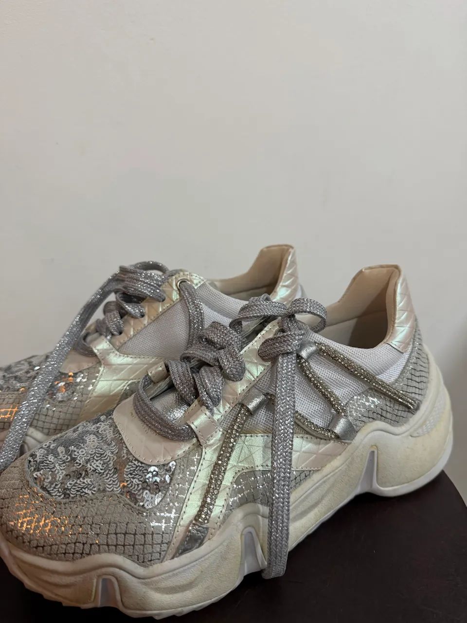 tenis carmen steffens prateado 37 - Foto 4