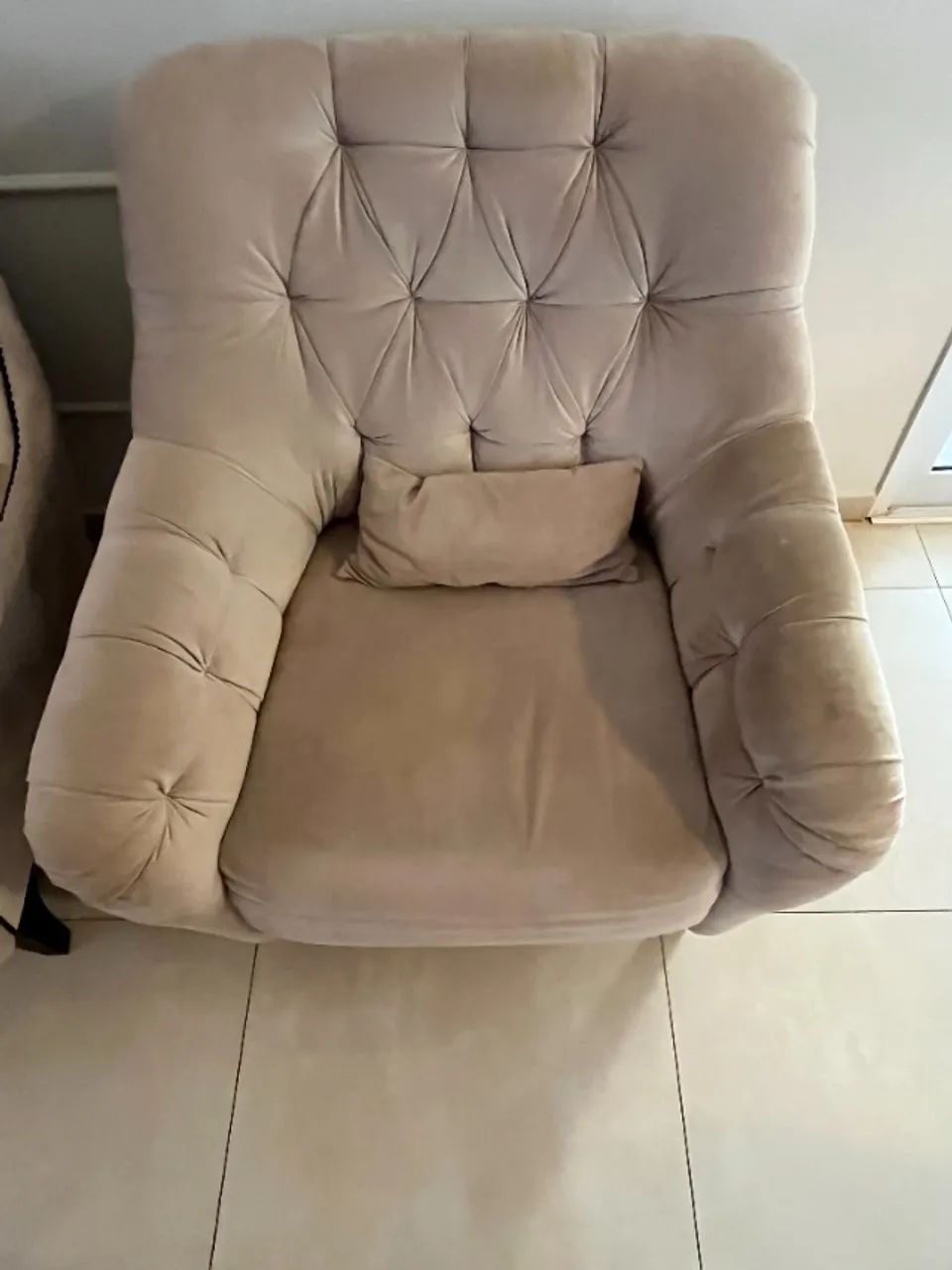 Poltronas com tachas - Foto 2