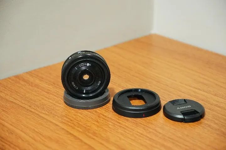 Lente Sony 20mm f/2.8 para E-mount (APS-C) - Foto 2