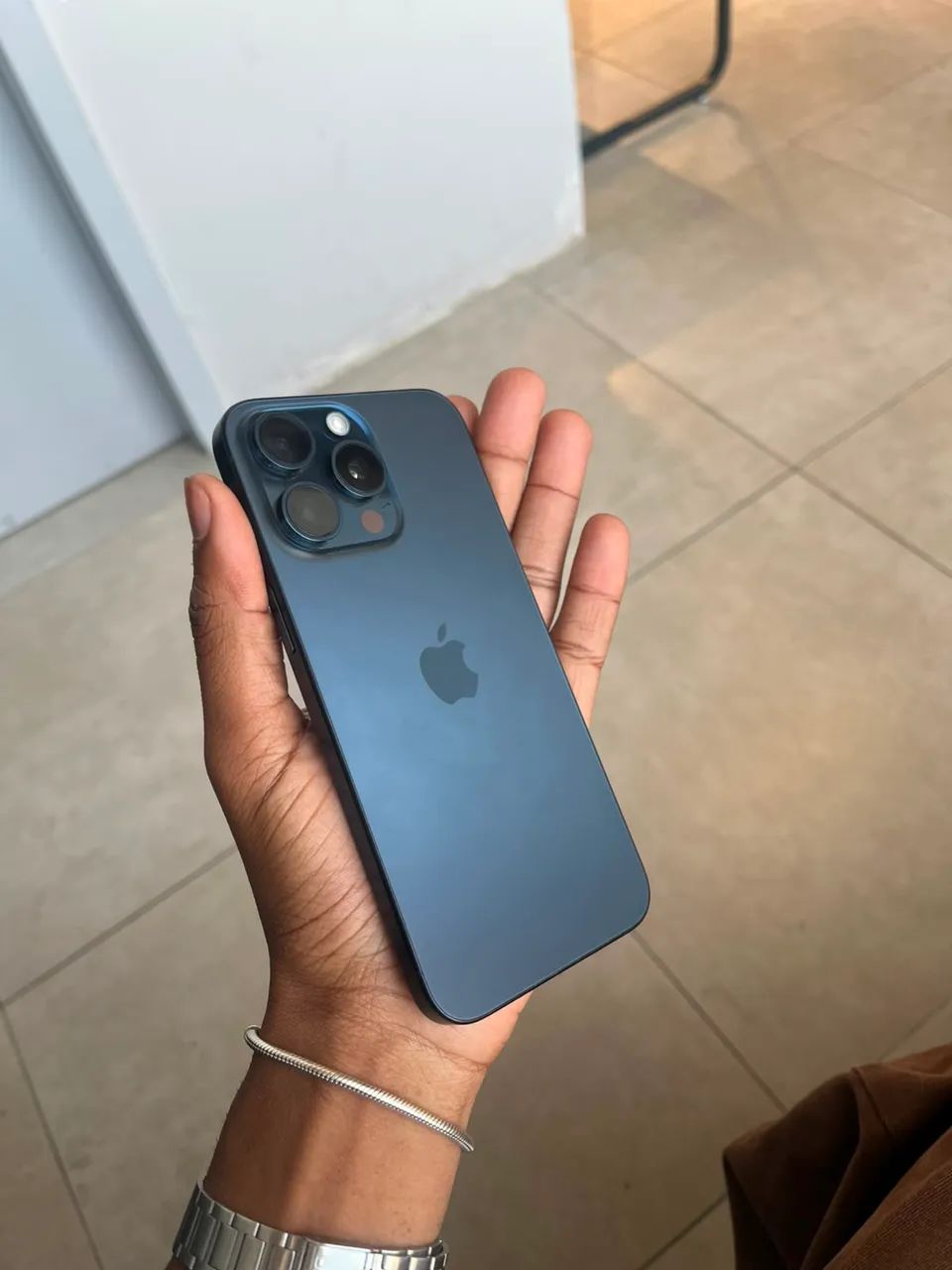 iPhone 15 Pro Max  - Foto 2