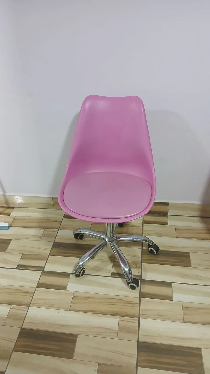 Cadeira giratória rosa 