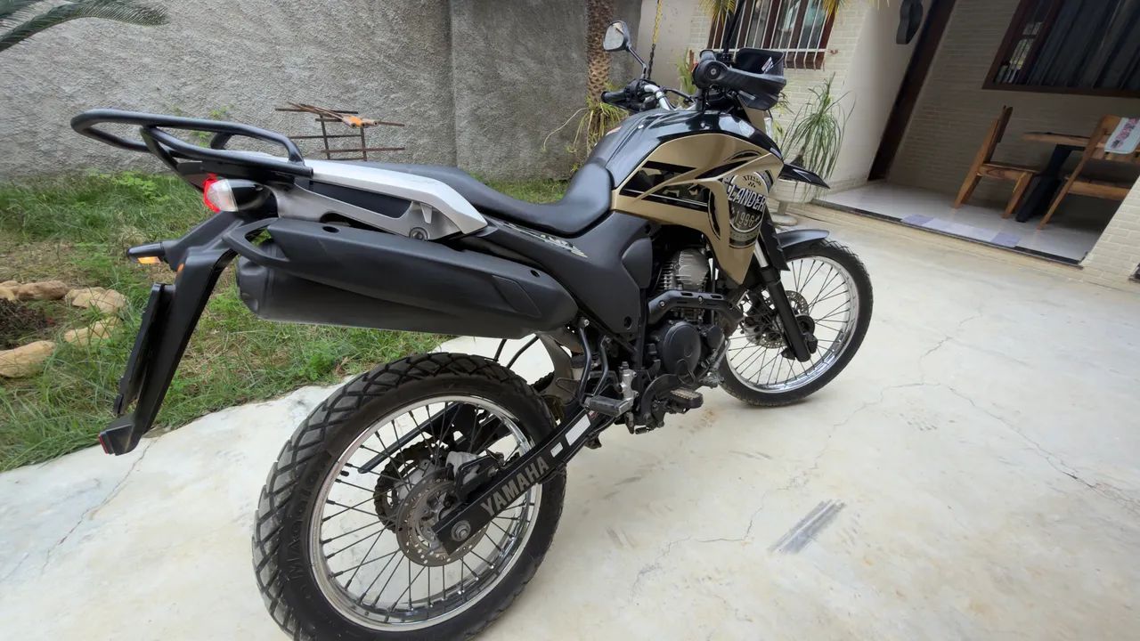 Vendo lander super conservada