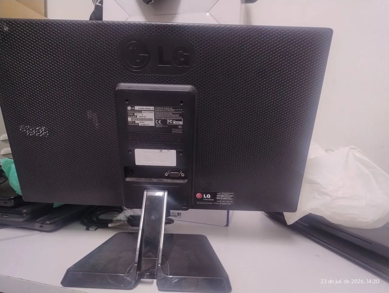 Monitor LG 19,5 polegadas 80 reais - Foto 2