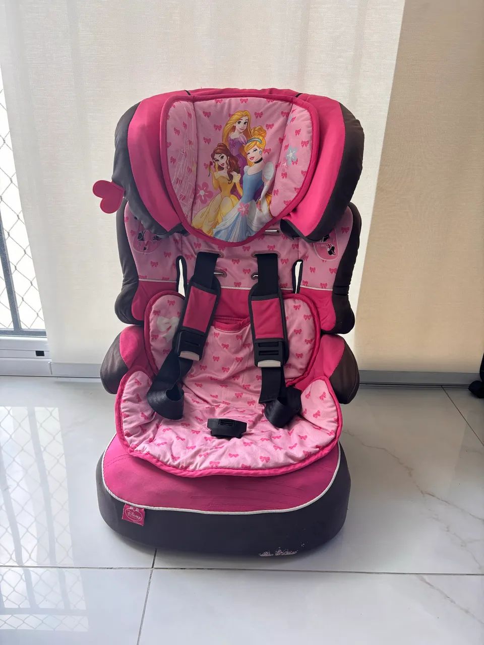 Cadeirinha para carro das princesas 