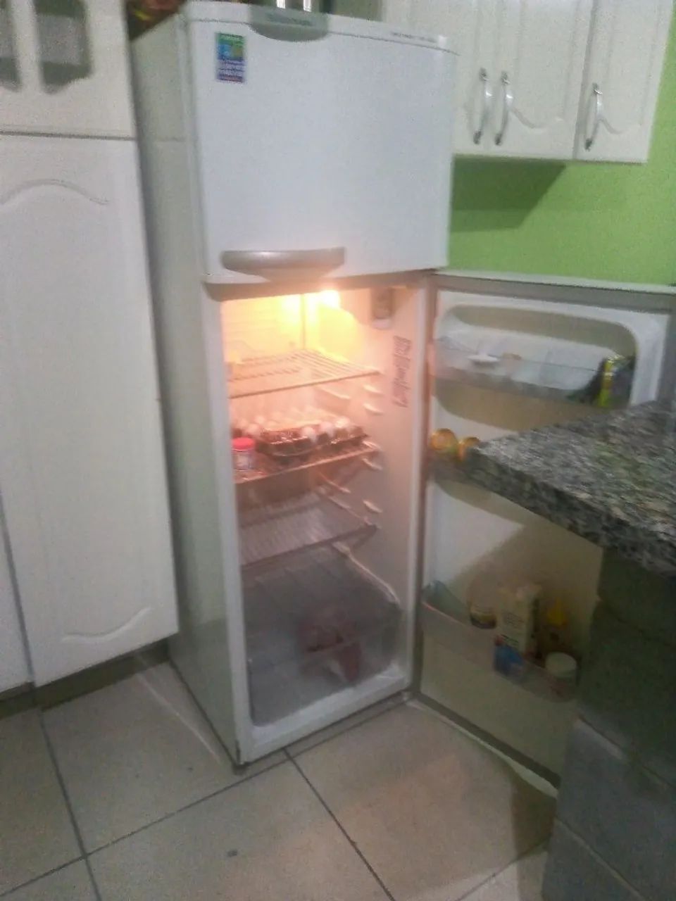 Geladeira Electrolux ( Funcionando Perfeitamente) Aceito Propostas  - Foto 2