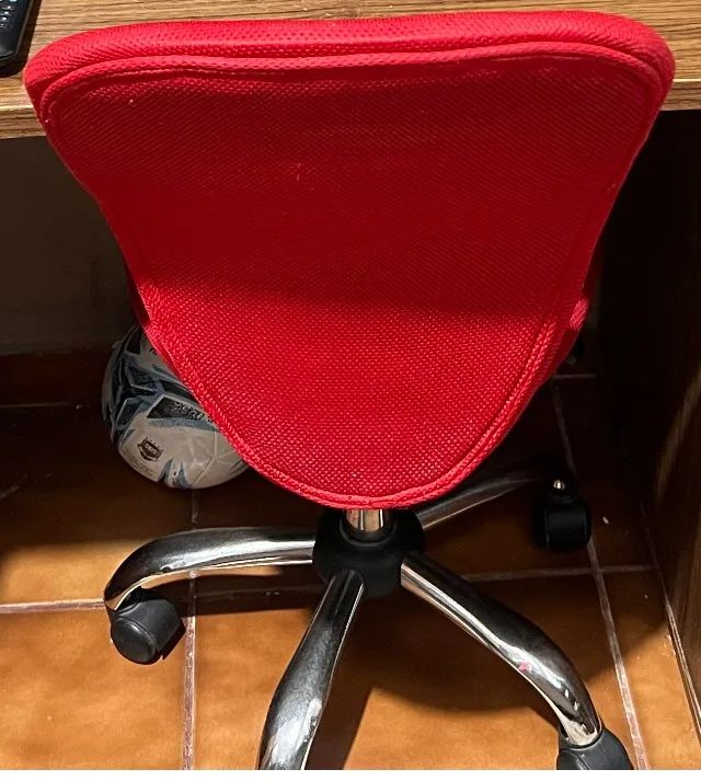 CADEIRA ESCRITORIO VERMELHA