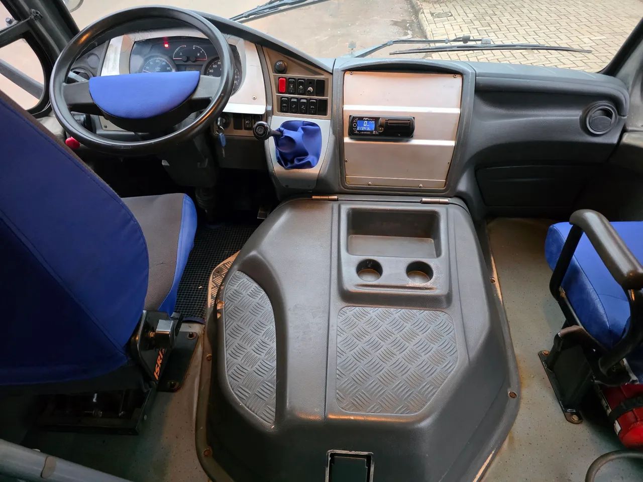 MICROÔNIBUS ESCOLAR VOLARE V8, 2010, 24Lug, MWM, FREIO A AR, EXCELENTE ESTADO. - Foto 7