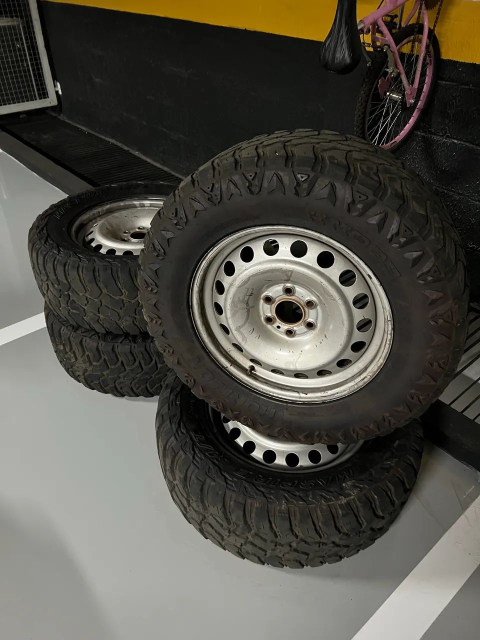 Pneus usados frontier 22/23 