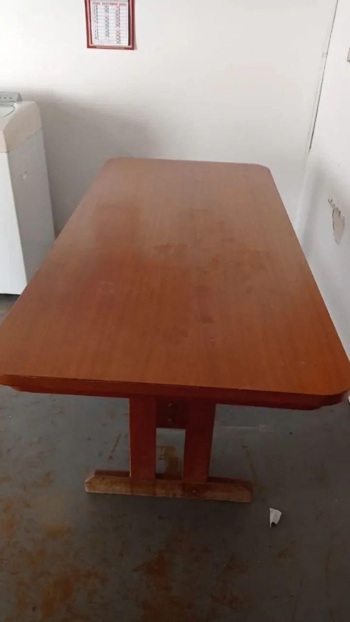 Mesa em madeira com 6 cadeiraas  - Foto 3
