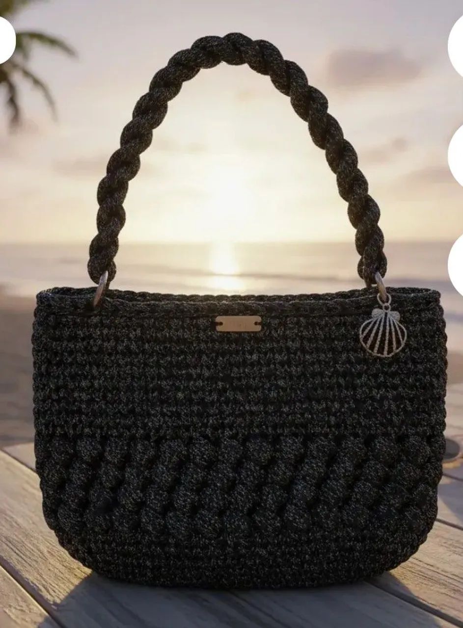 Bolsa artesanal de crochê de luxo exclusiva preta dourada 