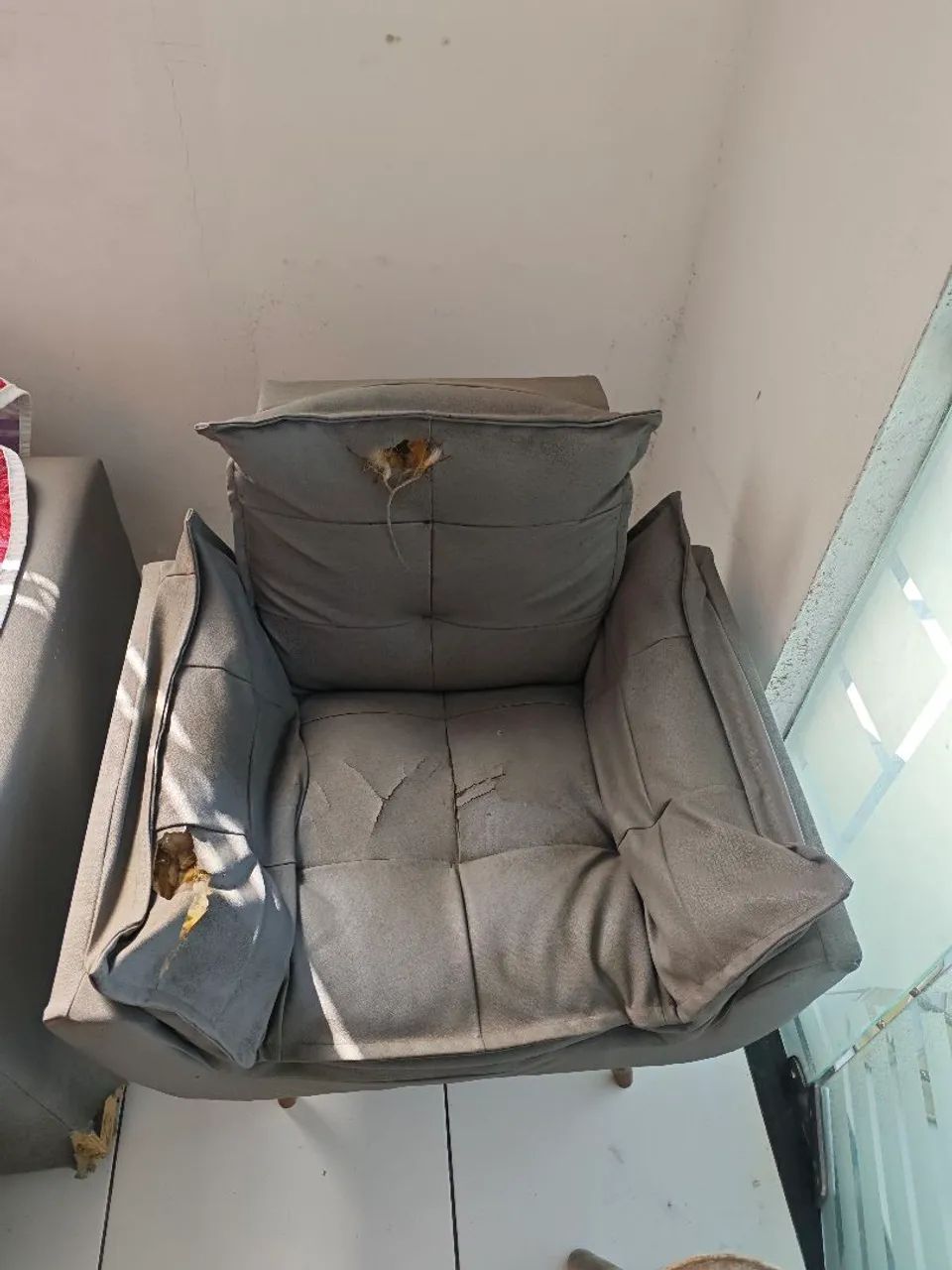 Par de Poltronas com estrutura conservada. - Foto 3
