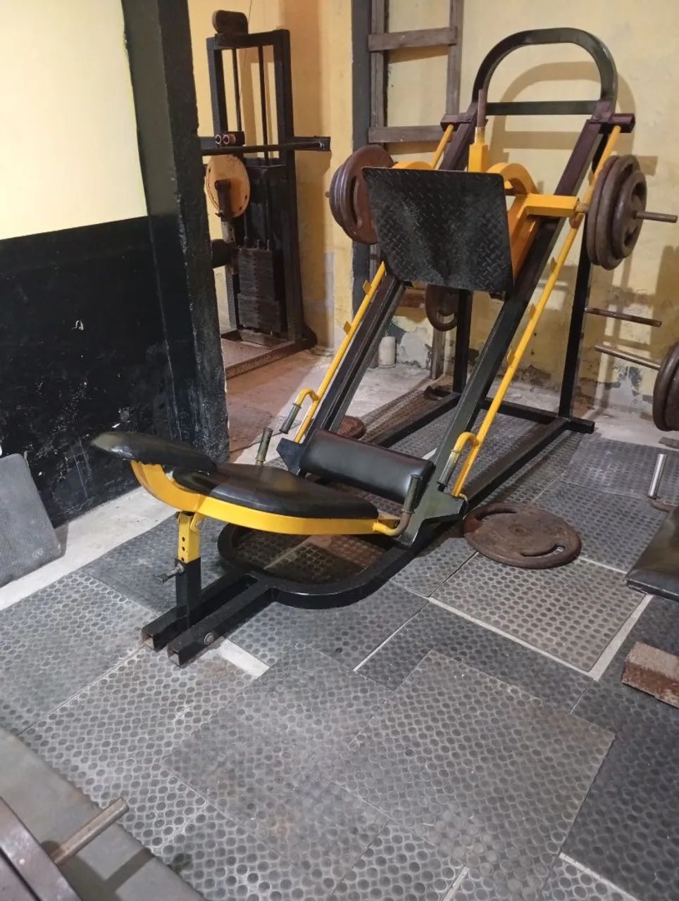 Equipamentos de musculação 