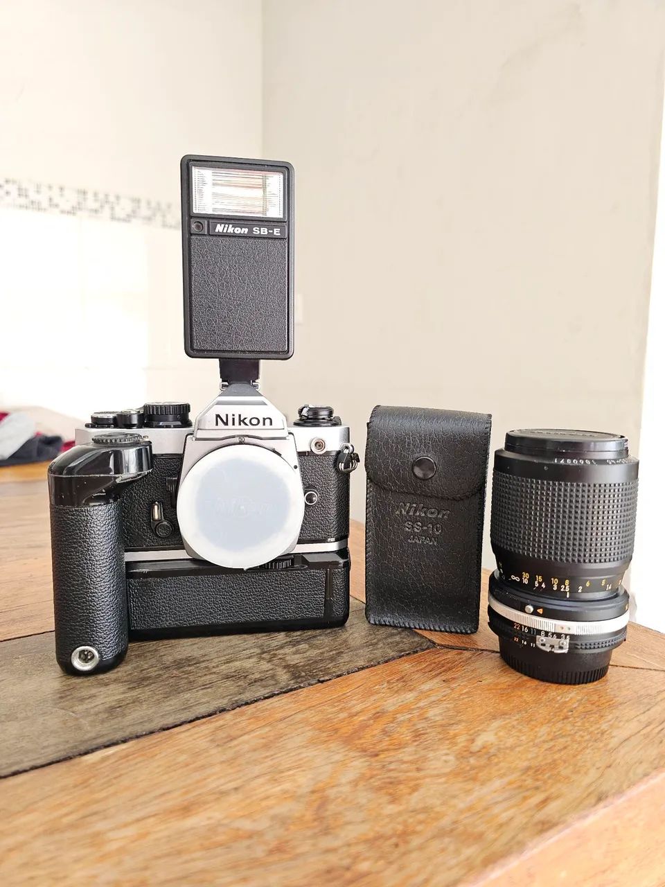 Nikon FM2 N honeycomb + 35-105mm AIs + Motor e flash - Câmeras e