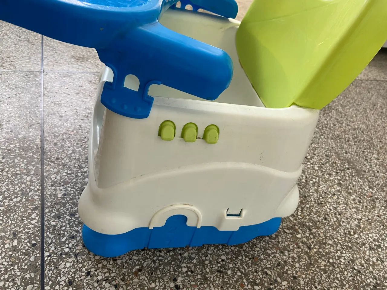 Vendo Cadeirinha de Alimentação  - Foto 2