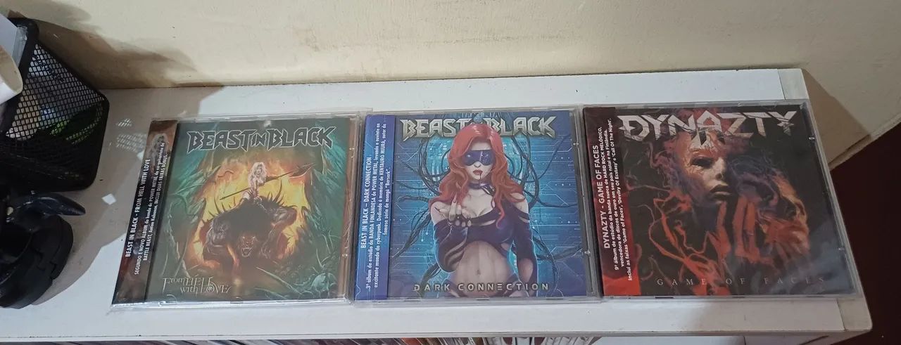 CDs Beast In Black ou Dynazty. - Foto 2