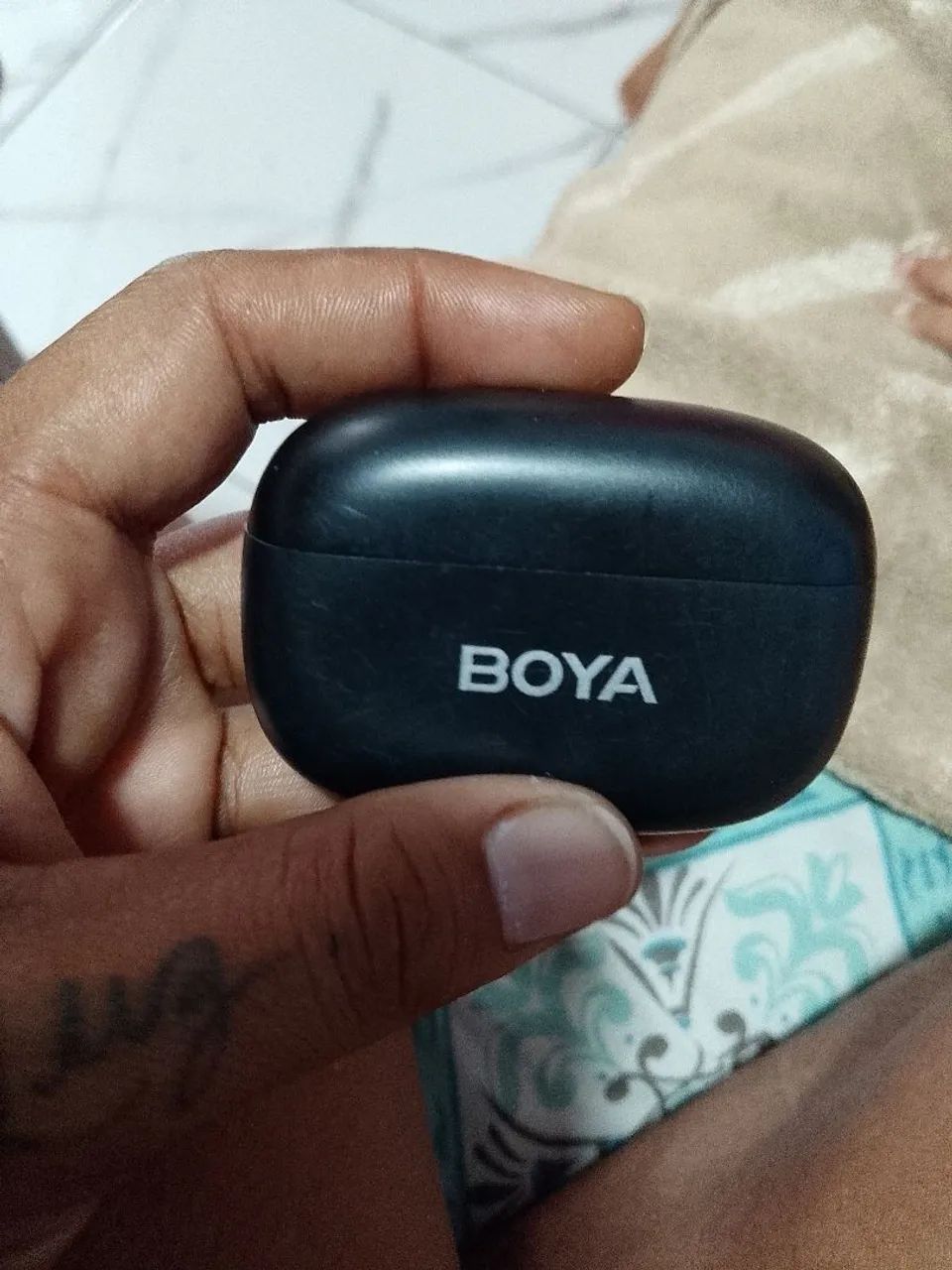 Mini microfone em perfeito estado usa 2 vezes original 320 reais - Foto 4