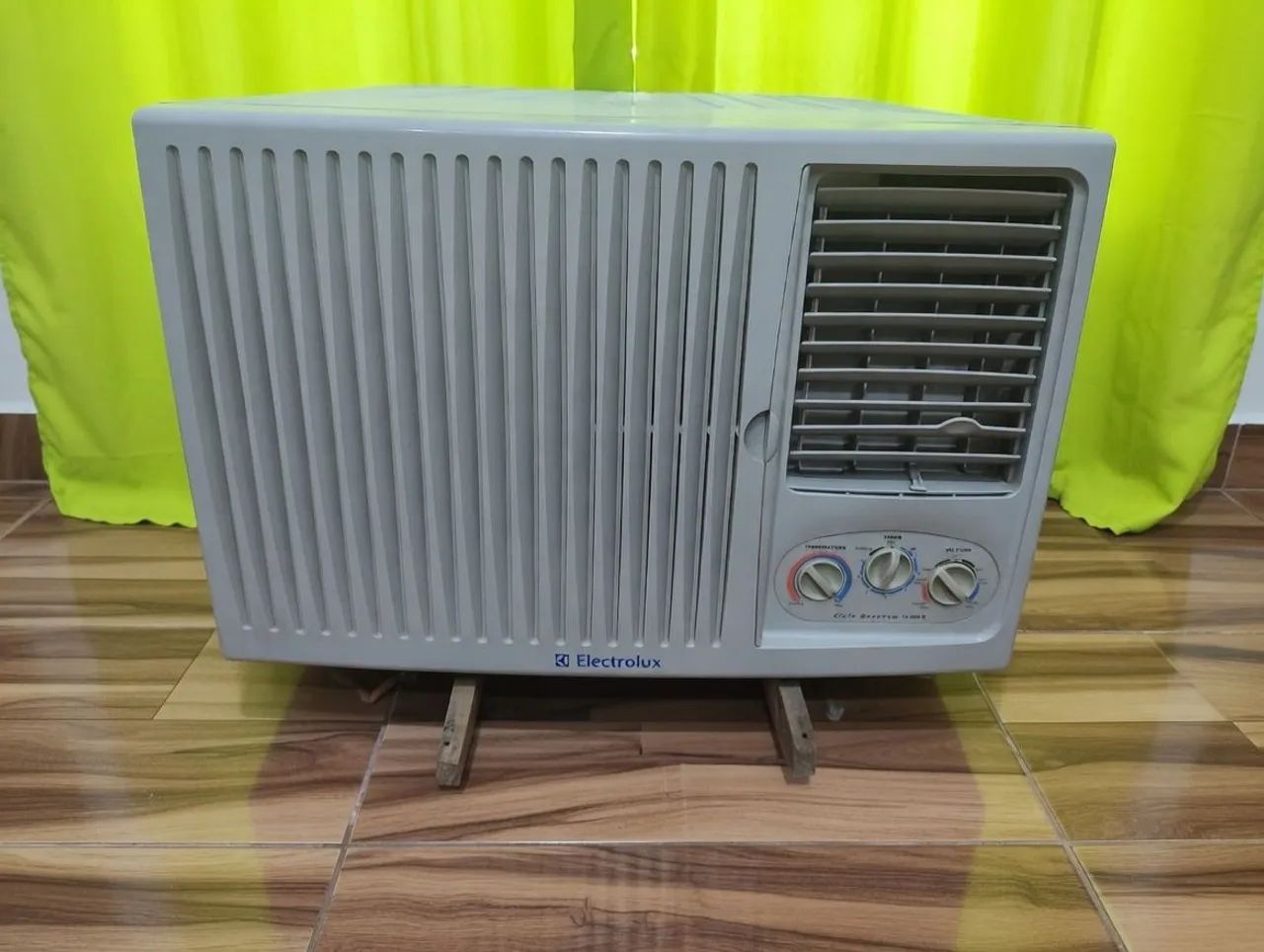 Ar condicionado janela gaveta 10.000 btus  Electrolux 