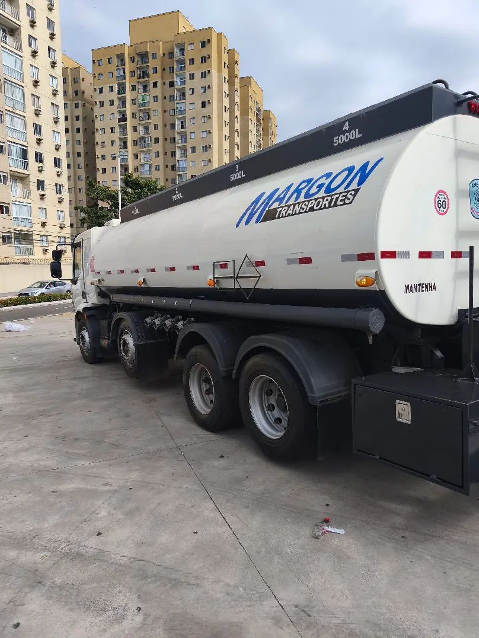 Volvo vm 270 bi truck tanque - Foto 6