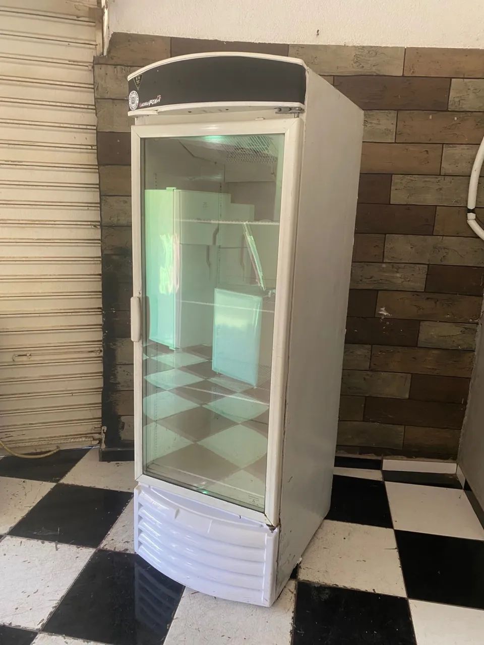 Expositora de bebidas porta de vidro grande entrega grátis  - Foto 4