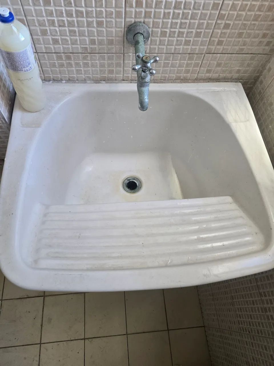 Tanque para área de serviço 
