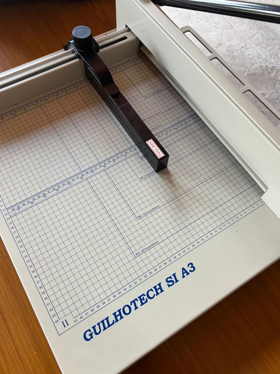 Guilhotina A3 - usada 