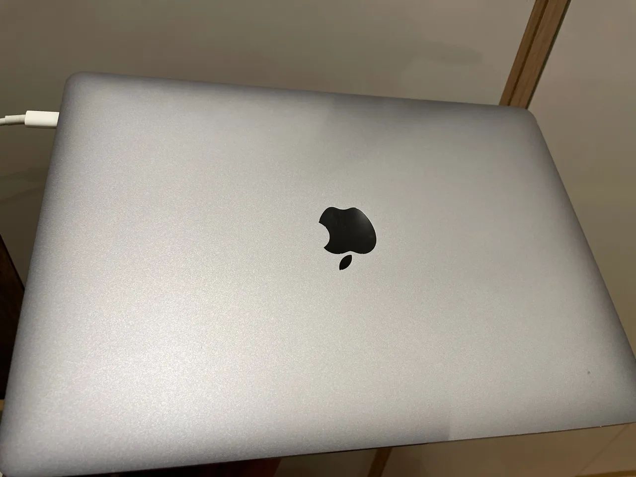 MacBook Pro touchbar 2020