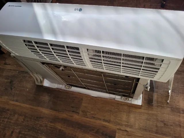 Vendo 2 splits LG 9000btus Inverter Quente/Frio - Foto 5