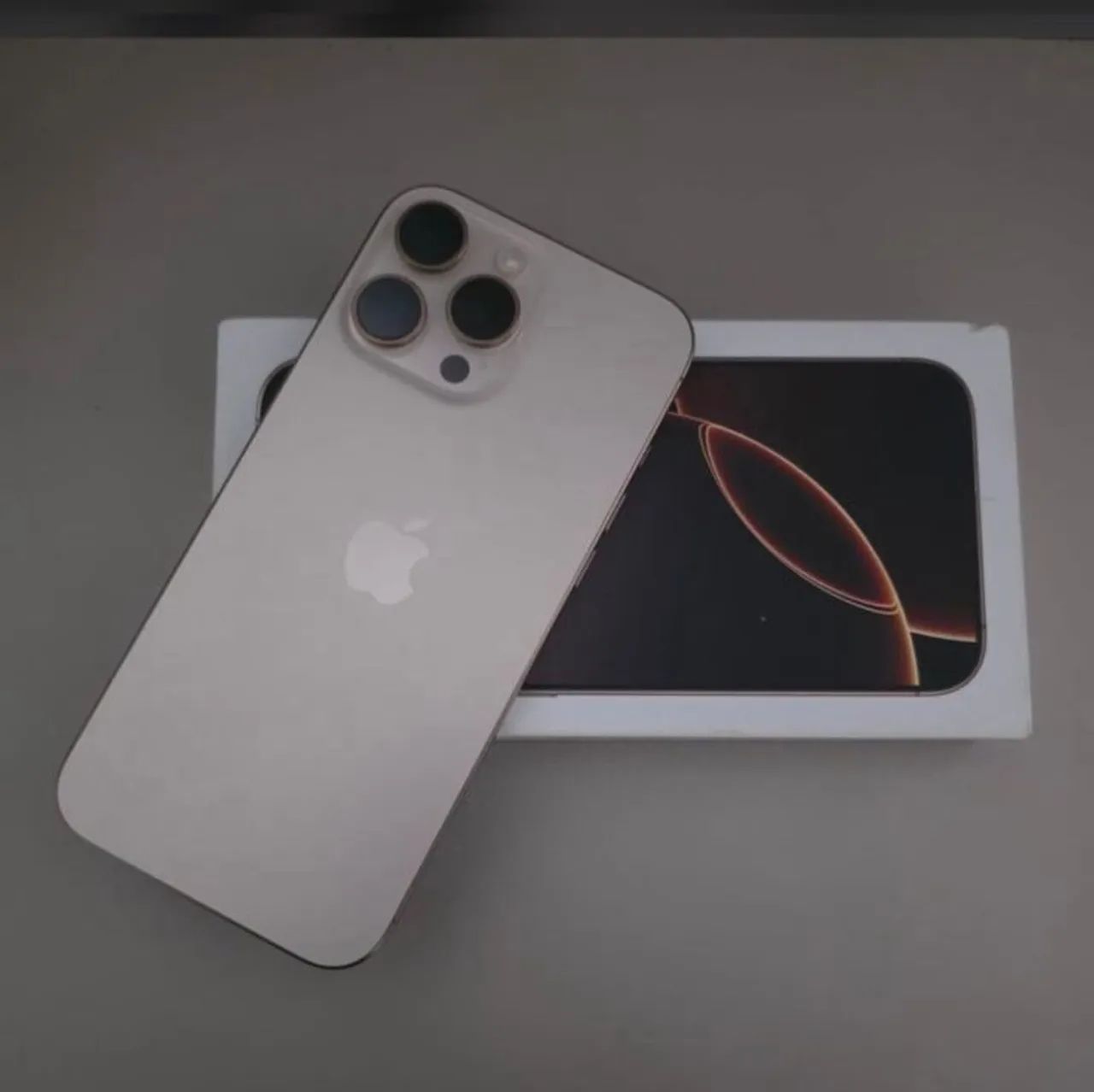 iPhone 16 Pro Max - Foto 2