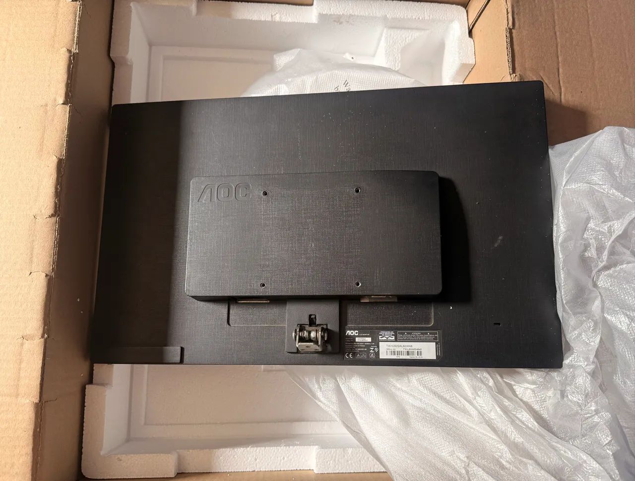MONITOR AOC 21,5 POLEGADAS - Foto 2